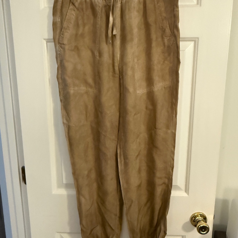 Johnny Was Pete & Greta Silk Jogger Pants – Size Small